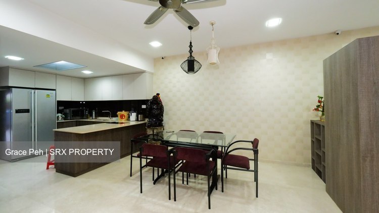 Lowland Terrace (D19), Terrace #197756092